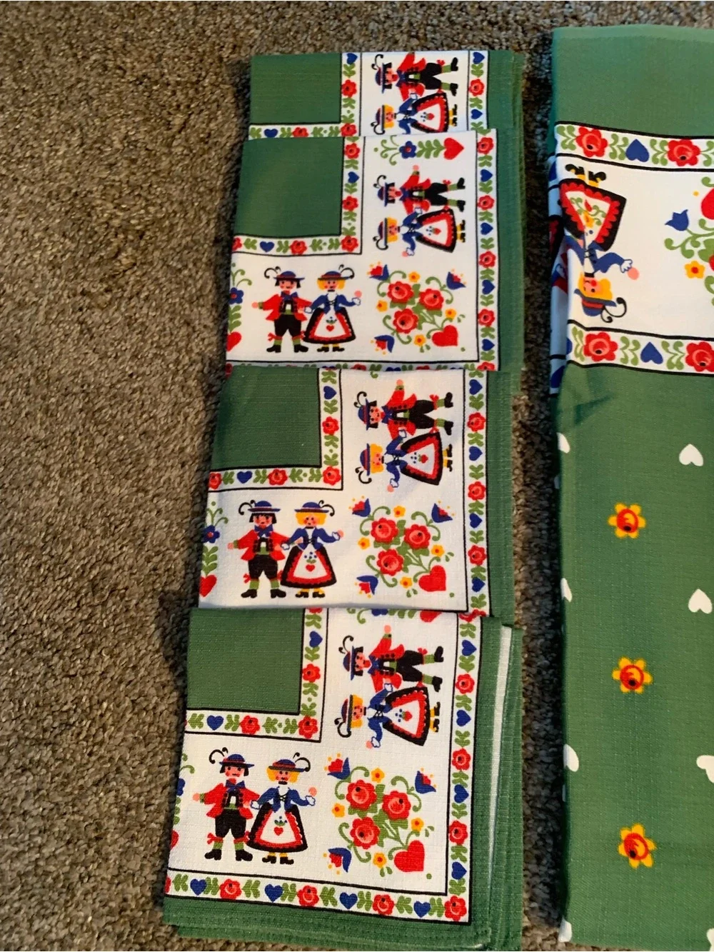 Folk Art Napkin & Tablecloth Set German Dancers European